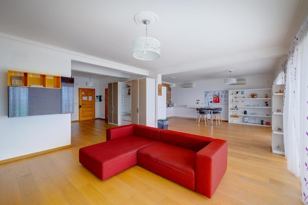 Seafront Apartment In Sliema With Pool, Upmarket Complex Buitenkant foto