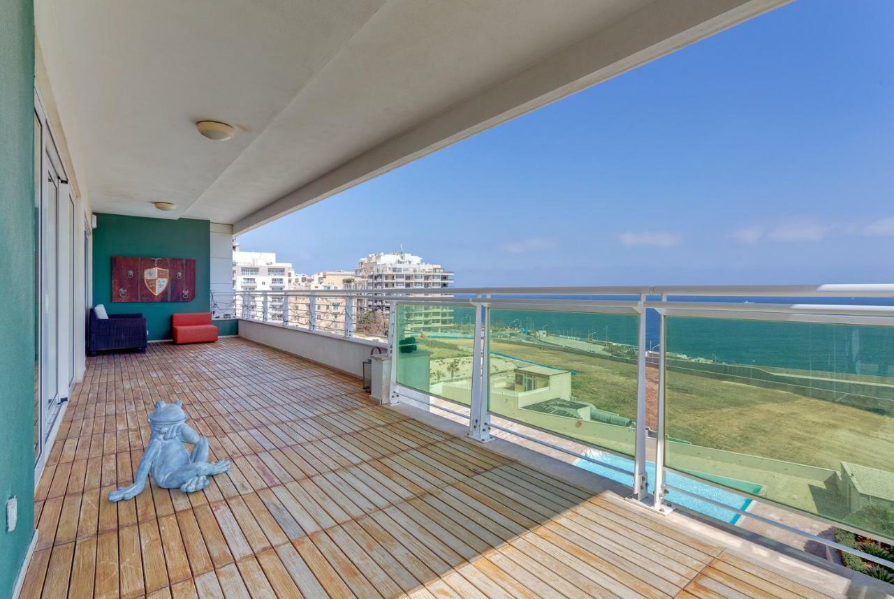 Seafront Apartment In Sliema With Pool, Upmarket Complex Buitenkant foto