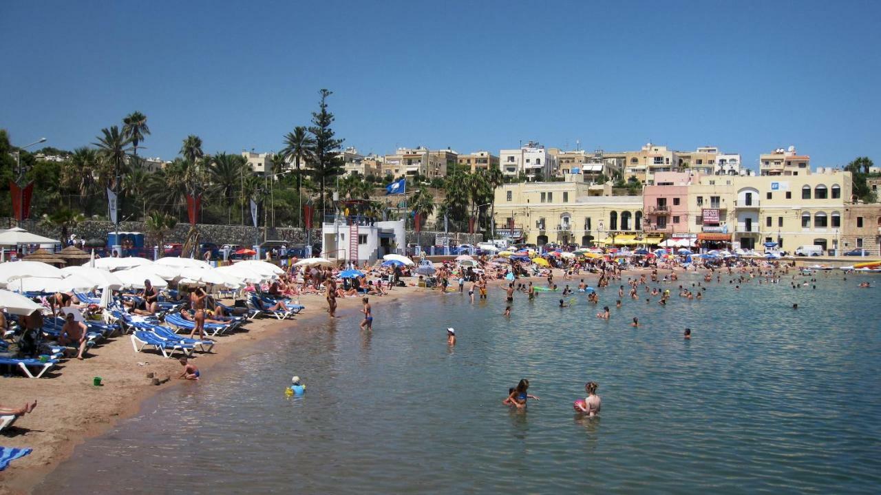 Seafront Apartment In Sliema With Pool, Upmarket Complex Buitenkant foto
